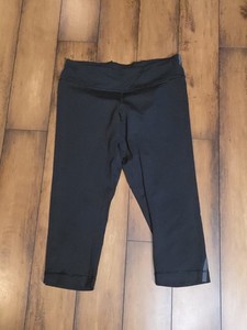 Lululemon Run Track Time Black Women's Tight Gym Leggings Yoga Capri Size 10