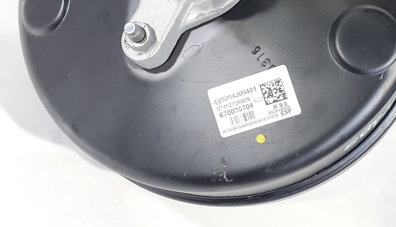 2017 Maserati Levante OEM Power Brake Booster With Master Cylinder 670036704
