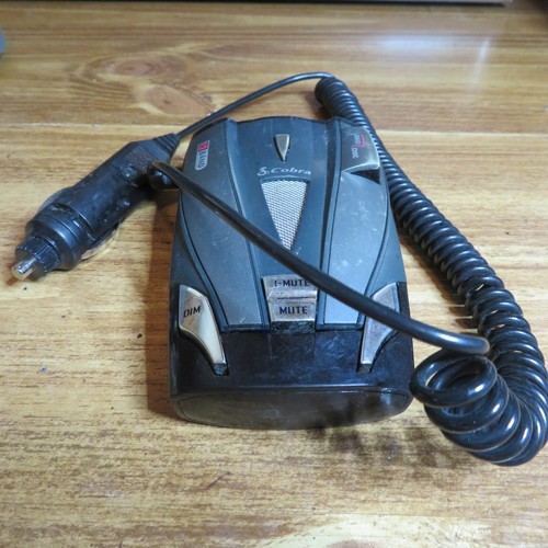Cobra XRS 9430 12-Band Radar/Laser Detector IntelliMute Voice Alert Display