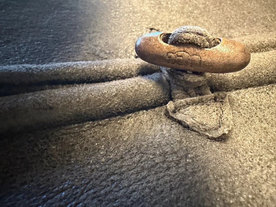 Chaleco con Capucha UGG Australia Mujer L Gris Lana Corderos Australianos Real Excl. $750 Foto 4 de 4