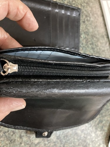 Cartera Coach de cuero negra, triple pliegue, hebilla 5,5 X 4,25 pulgadas cremallera funciona - Imagen 5 de 7