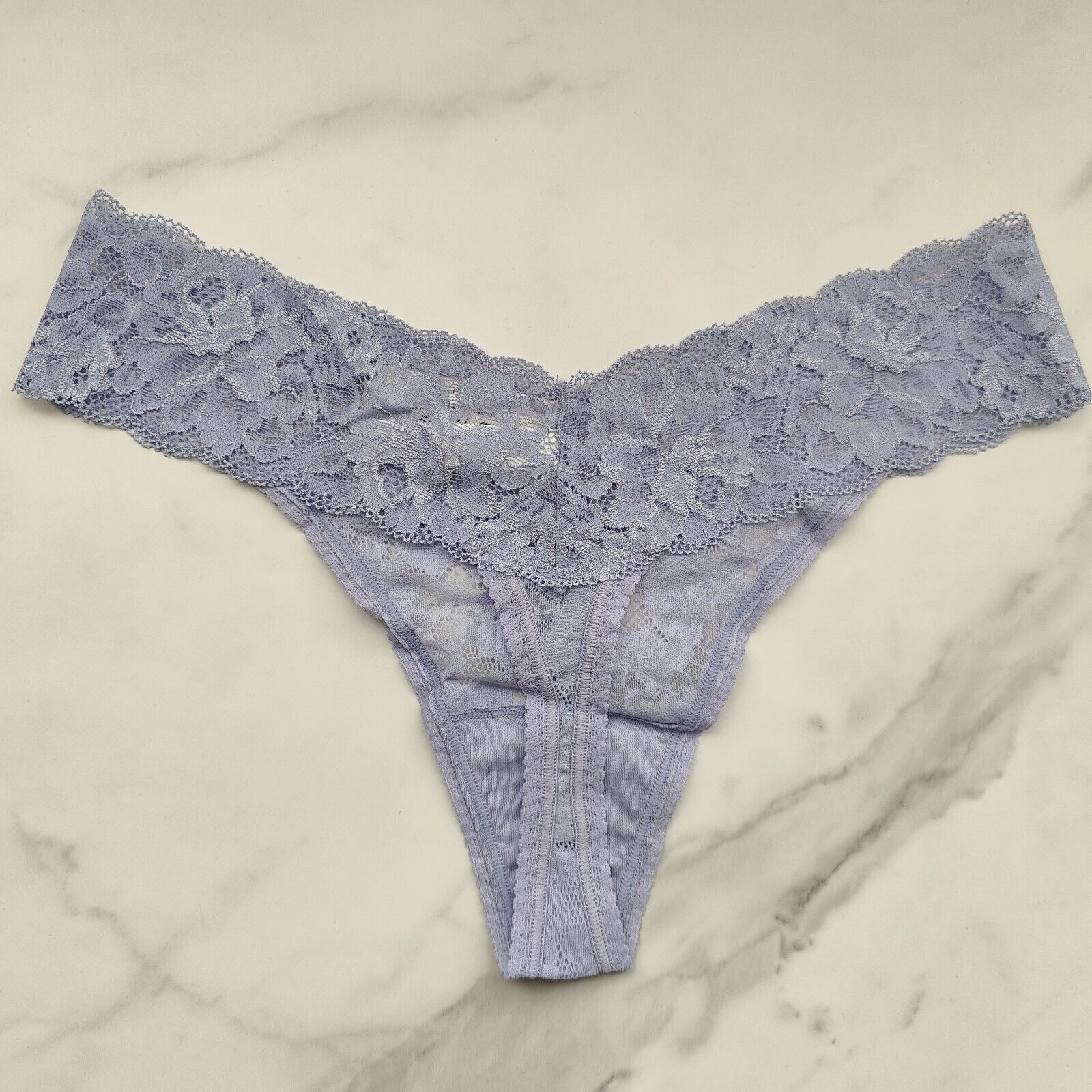Soma Embraceable Signature All-Over Lace Thong Panty in Sweet Lavender Size  M