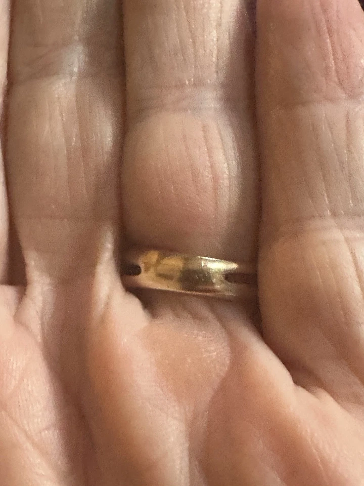 Vintage 10K Gold Pearl w/diamond accent ring sz 6.5  3.6 Grams - Image 3 of 4