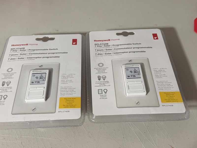 LOT of 2 Honeywell Home RPLS740B 7 Day Programmable Light Switch Timer 120VSolar