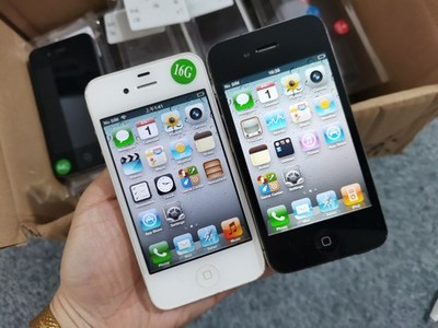 Original - Apple iPhone 4 Unlocked 16GB / 32GB Black/White iOS 4