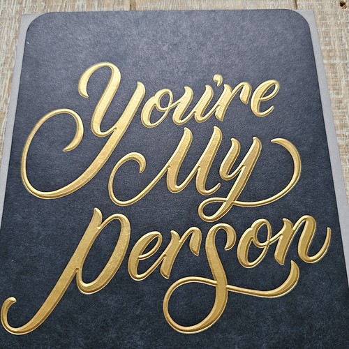 Tarjeta de feliz aniversario American Greetings negra dorada en relieve amor romántico - Imagen 2 de 8