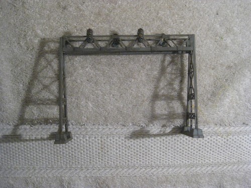 Life Like HO Scale Signal Bridge 2 Track Model Railroad - VG Free shipping