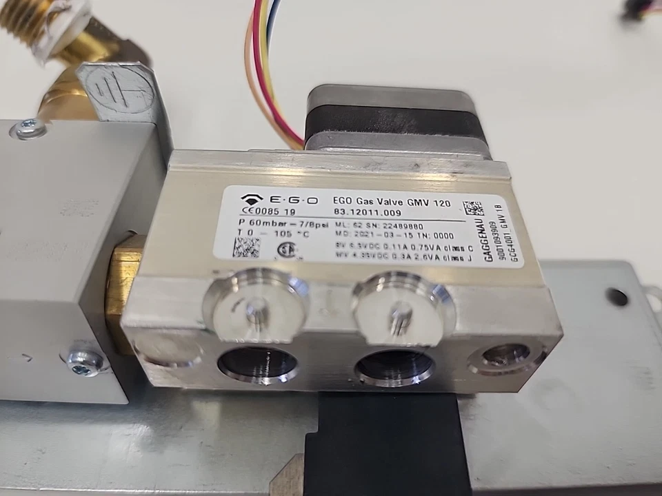 12016519 Imán de válvula de cocina Gaggenau Foto 3 de 4