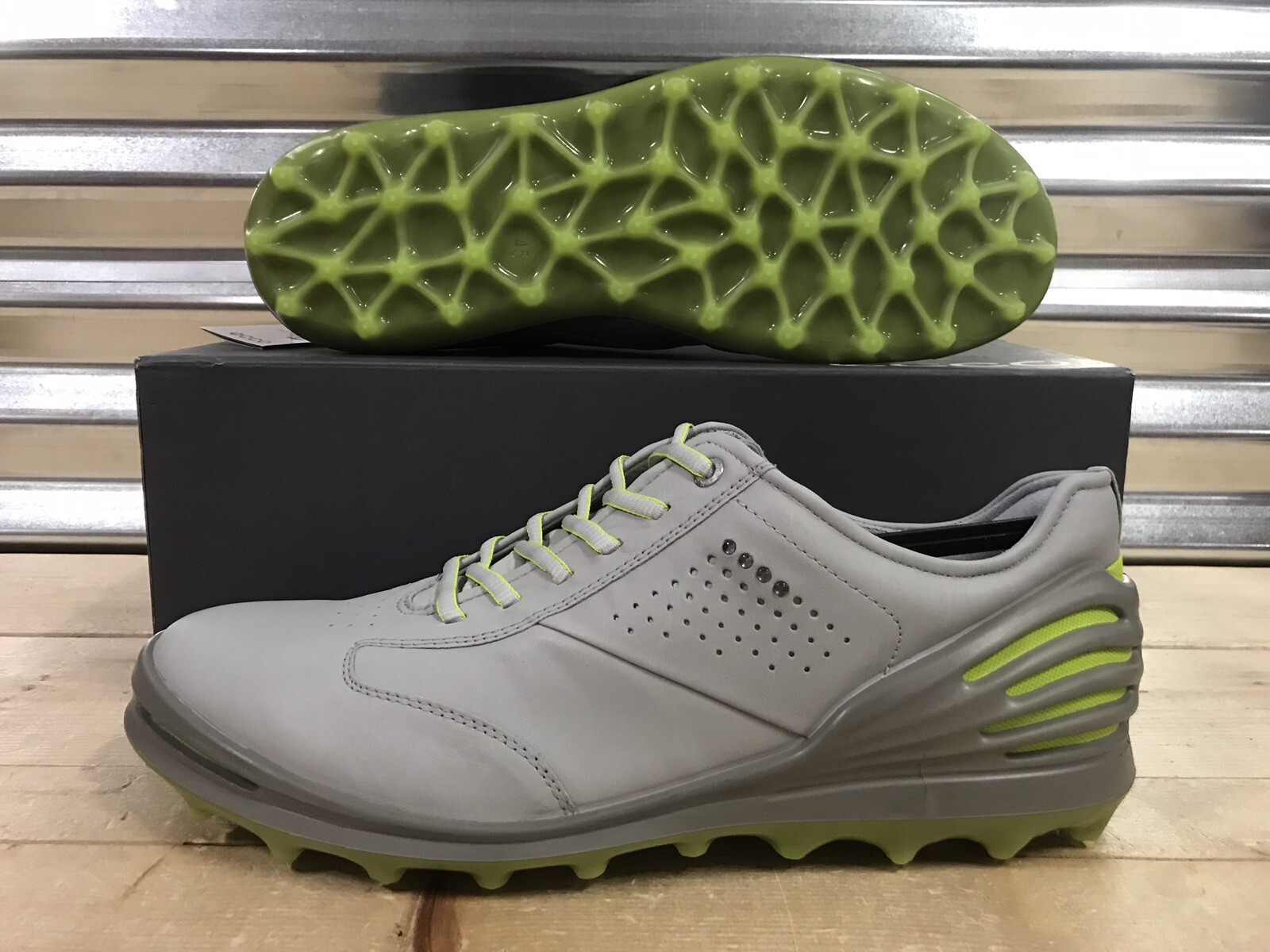ecco golf cage pro
