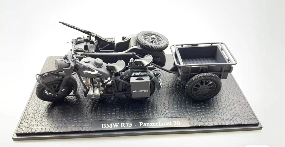 Atlas WWII German Panzer Gray BMW R75 Motorcycle With Trailer 1/24 Model - Image 2 of 4