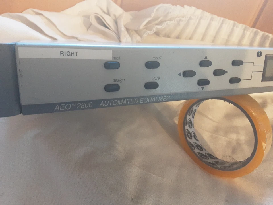 PEAVEY AEQ 2800 28 BAND AUTOMATED  MIDI EQUALIZER. ref: CD_18 - Image 2 of 4