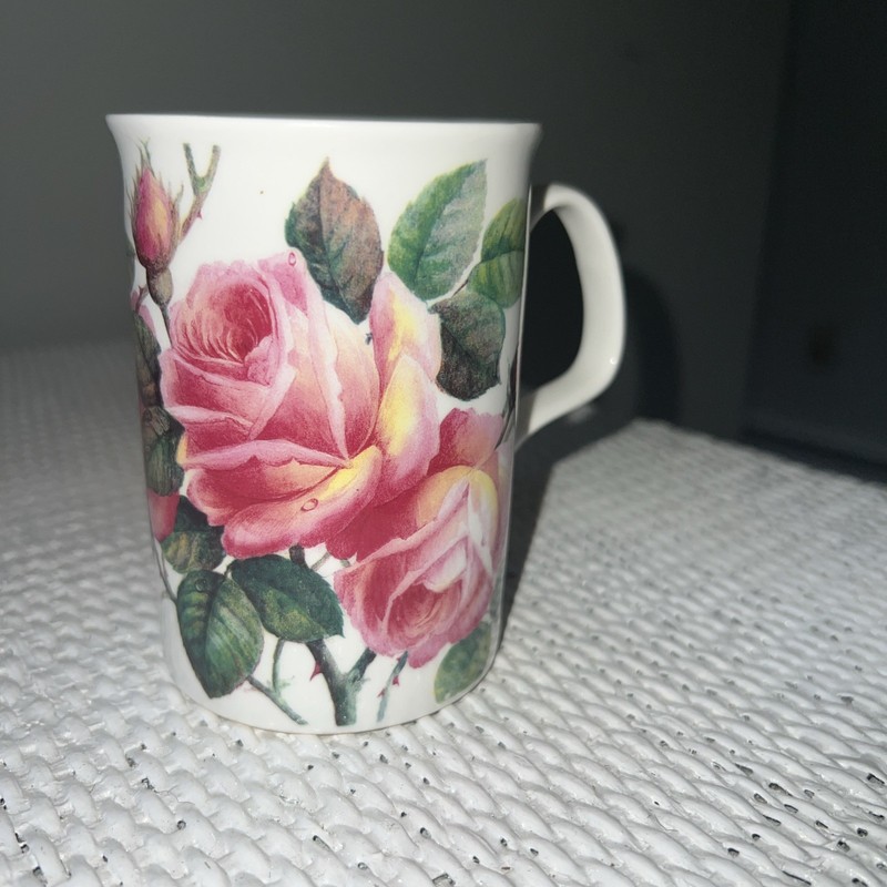 ROY KIRKHAM English Rose Fine Bone China LANCASTER Mug