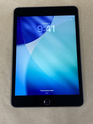 Apple iPad Mini 5 64GB MUQW2LL A Space Gray   Wi Fi Only   Unlocked N339