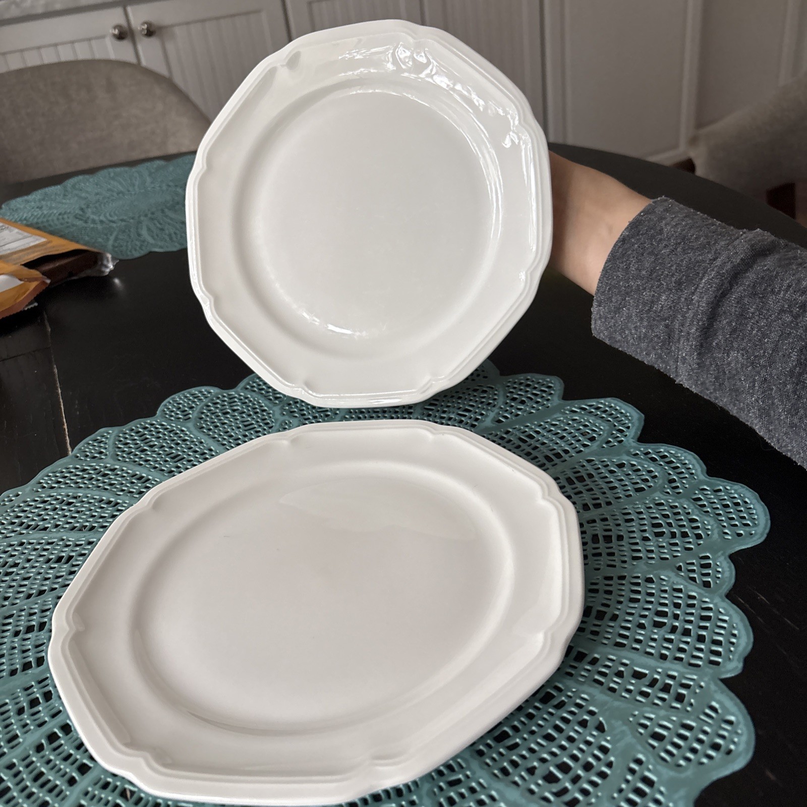 Of 2 Mikasa Antique White 8.5&rdquo; Salad Lunch Plates Bone Chi