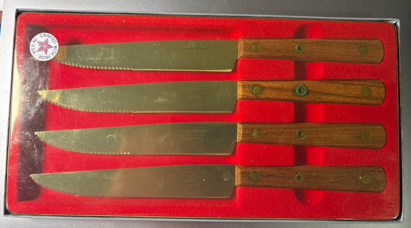 Set of 4 LamsonSharp - Hi Carbon - No Stain Steak Set knives Wood Handdles