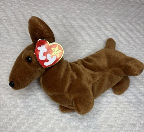 Vintage 1995 TY Beanie Babies Collection - Weenie the Dachsund w/ Tags