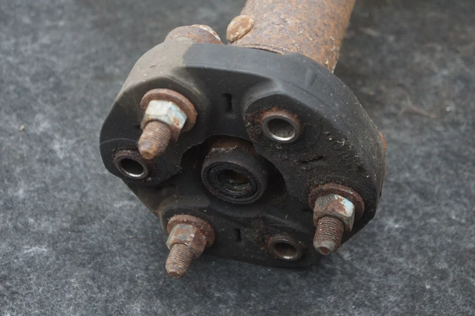 Conjunto de eje de transmisión de hélice trasera OEM 2W6Z4R602AA Ford Thunderbird 2002 Foto 4 de 4