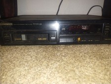 Pioneer PD M502 6 Disc CD Player Powers On ejects has broken play button