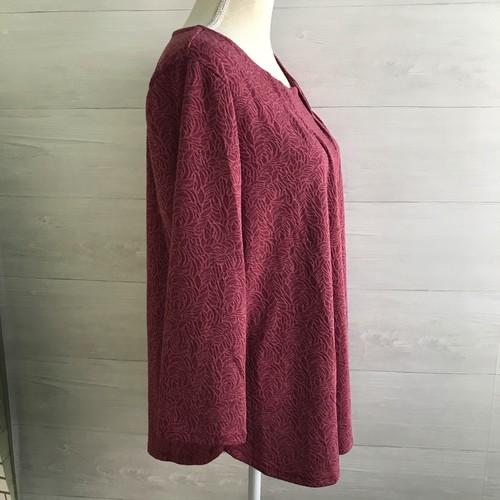 Dana Buchman - 2-tone Burgundy textured knit top, pleated neckline, XL - Picture 3 of 6
