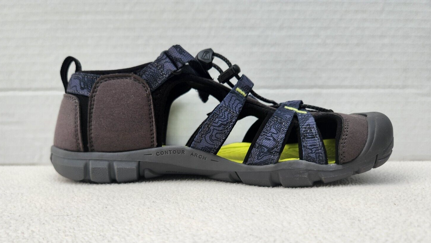 Sandali KEEN Seacamp II CNX taglia 7 grigio blu giallo 1026321 ottime condizioni