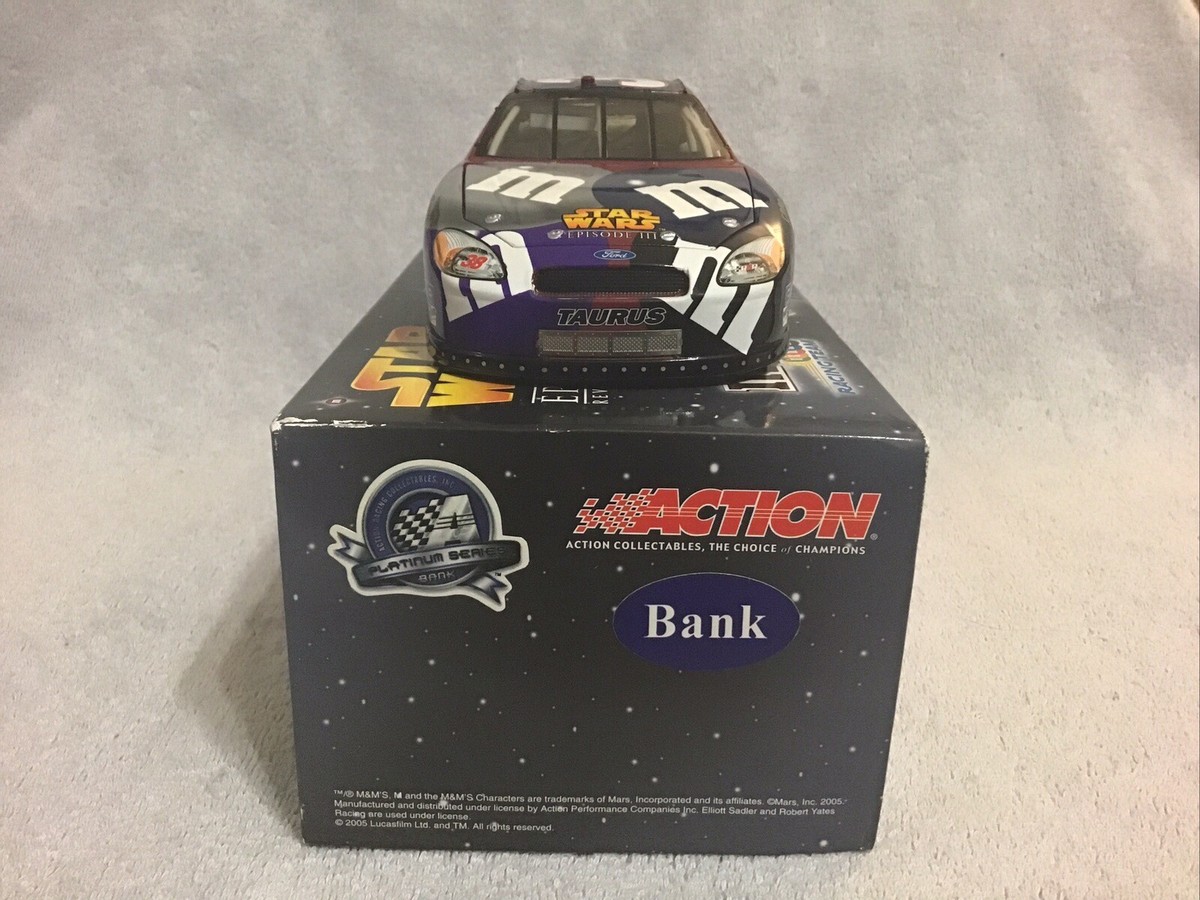 2005 Action ELLIOTT SADLER #38 M & M's / Star Wars III CWB 1/24