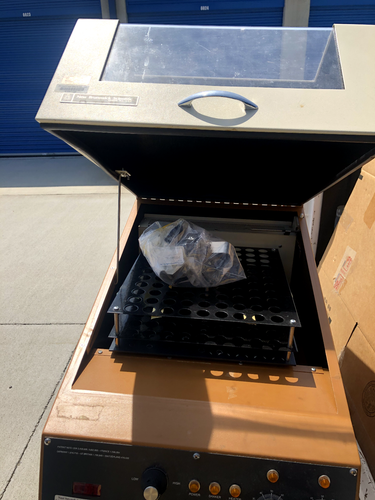 NEW BRUNSWICK SCIENTIFIC G24 ENVIRONMENTAL INCUBATOR SHAKER G-24 M1036-0000G - Picture 11 of 20