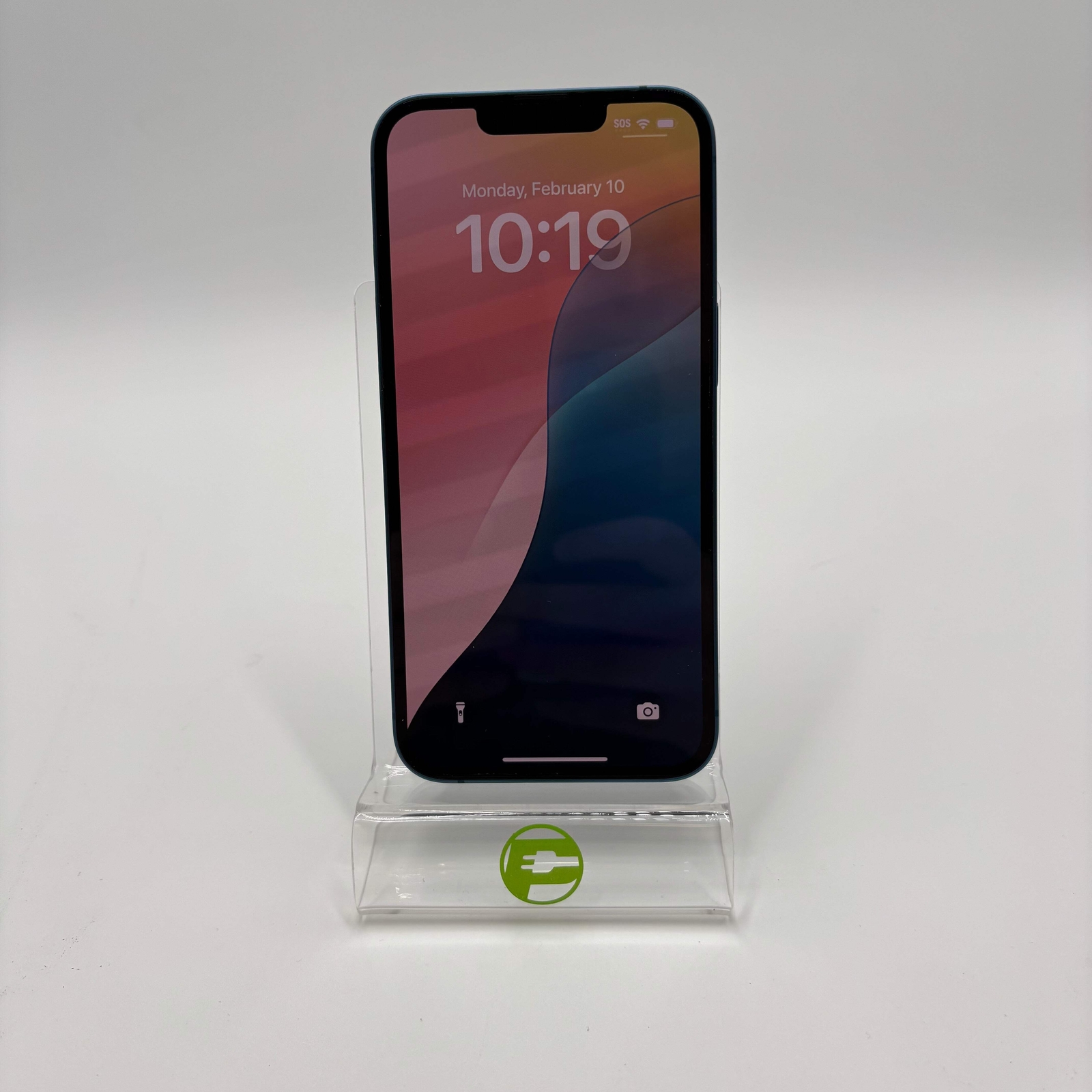 Factory Unlocked Apple iPhone 13 128GB iOS 18.1.1 in Blue Model MMMA3LL/A for Seamless Connectivity