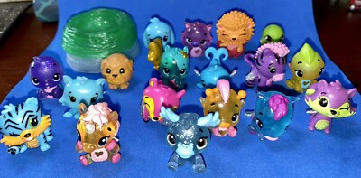 HATCHIMALS Mxed lot of 18 Mini Figures