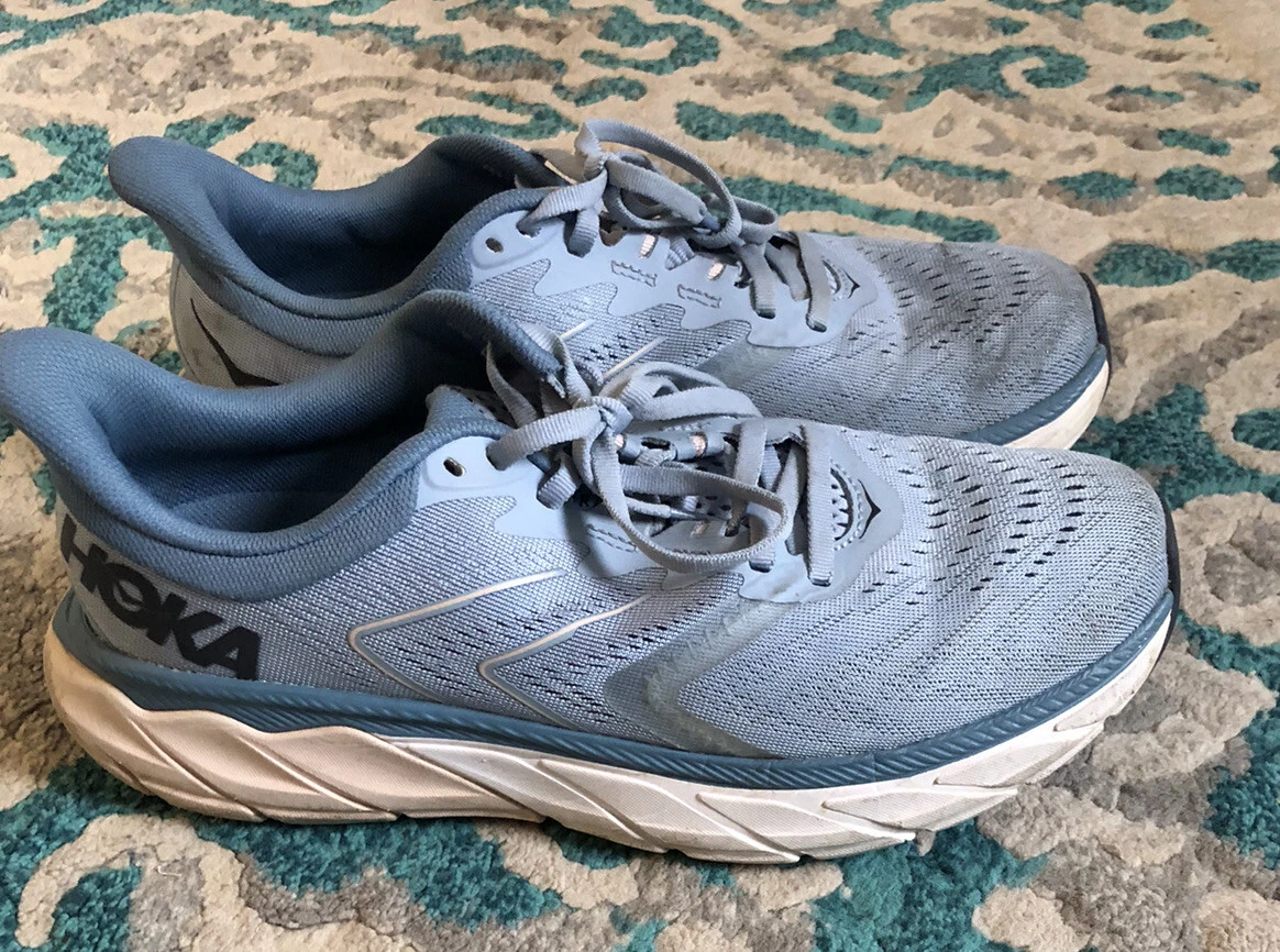 Hoka w arahi sale