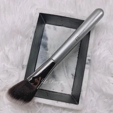 IT cosmetics Brushes For ULTA Airbrush Soft Focus Blush contour Brush #113 