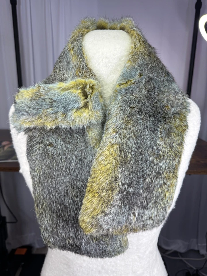 SPECIAL KIT Gedifra 100% Real Chinchilla Collar, Gedifra Yarn Lot & Pattern Book - Image 4 of 4