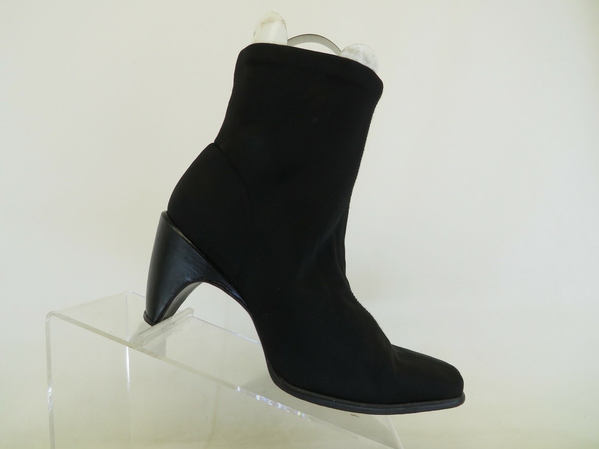 STUART WEITZMAN Gore-Tex Black Heeled Bootie Size B Ankle Stretch  Designer