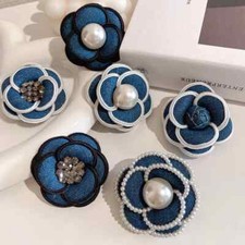 Elegant Camellia Flower Pearl Brooch Women Suit Clothing Pins Badges Corsage