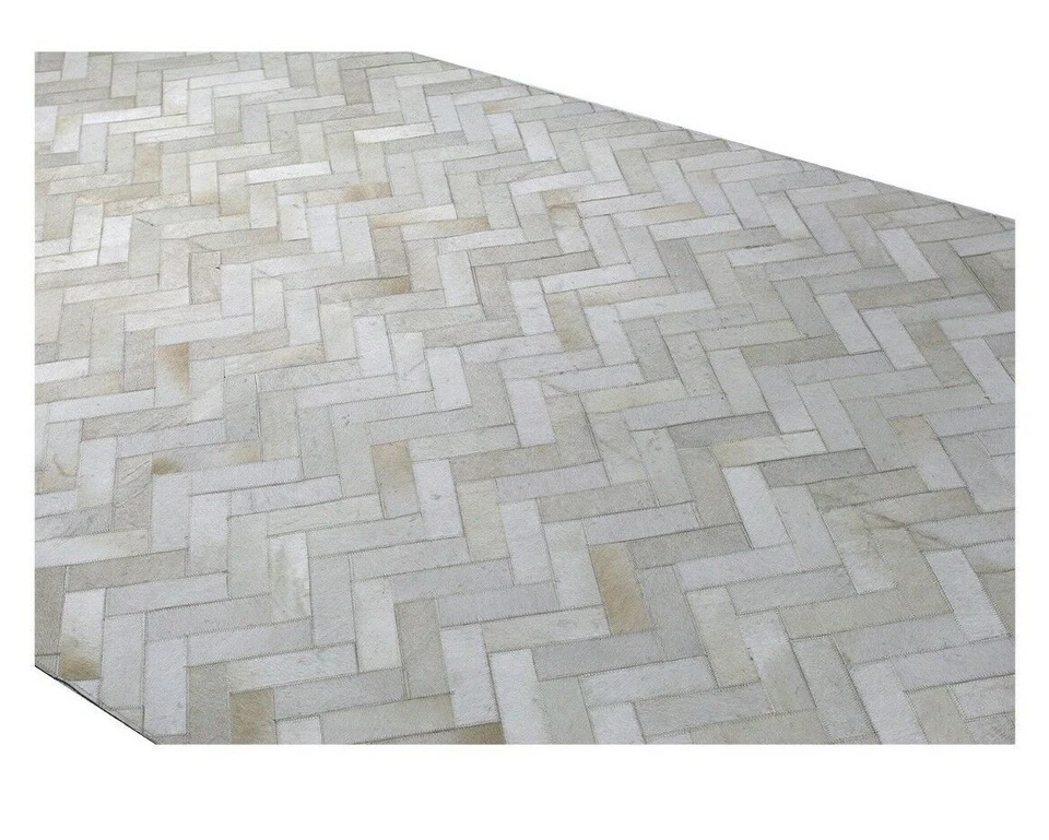 Bashian Santa Fe Hand Stitched Chevron Cowhide Rug Cream 4' x 6'  H112-H12 - Image 3 of 4