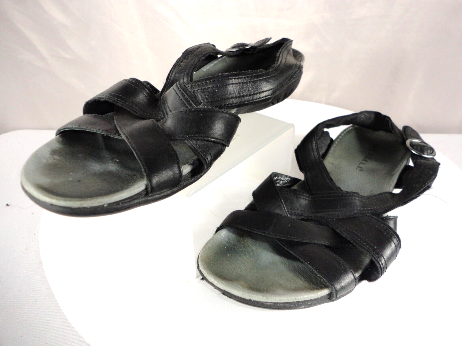 Sandali casual da donna Merrell fagotto taglia US 9 pelle neri