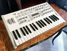 Access Virus TI Polar 37 Keys Synth  *IMMACULATE*  w/ Custom Cover, Manual, Box