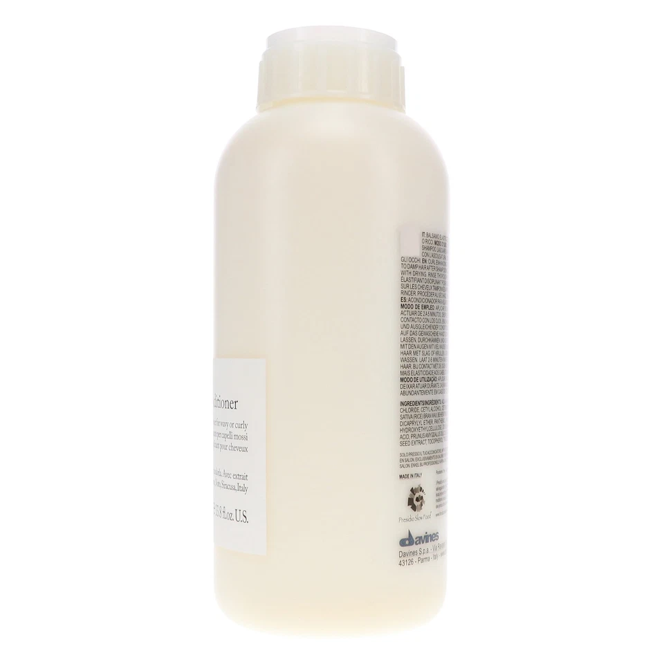 Davines LOVE Curl Enhancing Conditioner 33.81 oz - Image 3 of 4
