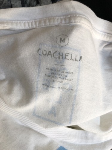 COACHELLA MUSIC & ARTS FESTIVAL Official Palm Tree Women's T-Shirt Size Medium - Picture 7 of 7