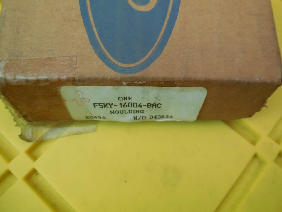 НОВЫЙ ИЗ СТАРЫХ ЗАПАСОВ 1994 MERMERCURY TRACER МОЛДИНГ ПЕРЕДНЕГО КРЫЛА LH - Изображение 3 из 3