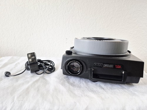 Professionally Rebuilt Kodak Carousel 750H Slide Projector Fully Functional 0298