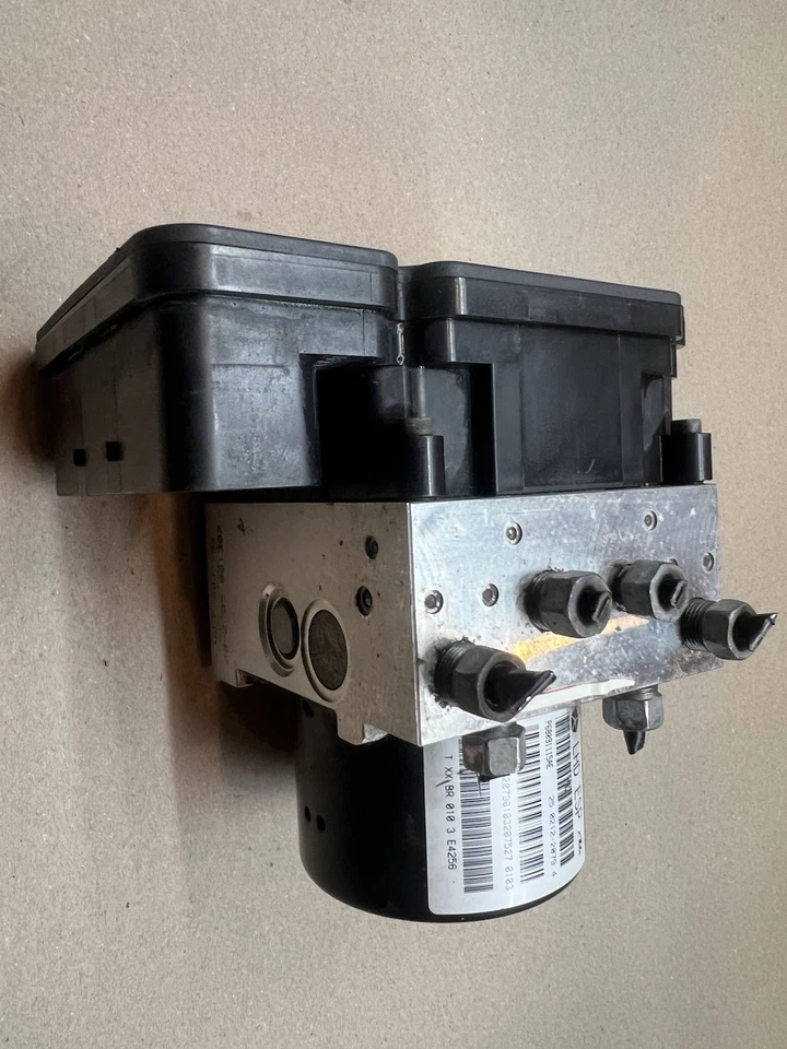 🏅 Módulo de control de bomba de freno ABS 2010-2013 Jeep Patriot Compass 68091115AE 🏅 Foto 3 de 4