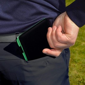 Elegantes schwarz gr��nes Leder f��r Golf f��r Scorekartenbuch mit Bleistiftaufb