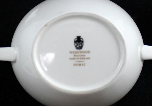 Wedgwood Doric Platinum Trim Set of Creamer and Sugar Bowl with Lid W4212 - Picture 5 of 8