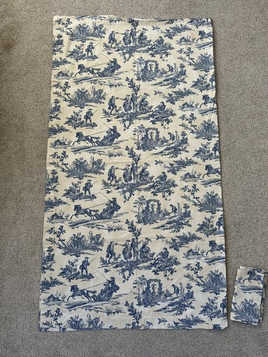 Williams Sonoma Vintage blue and ivory French Toile Tablecloth And Napkins RARE