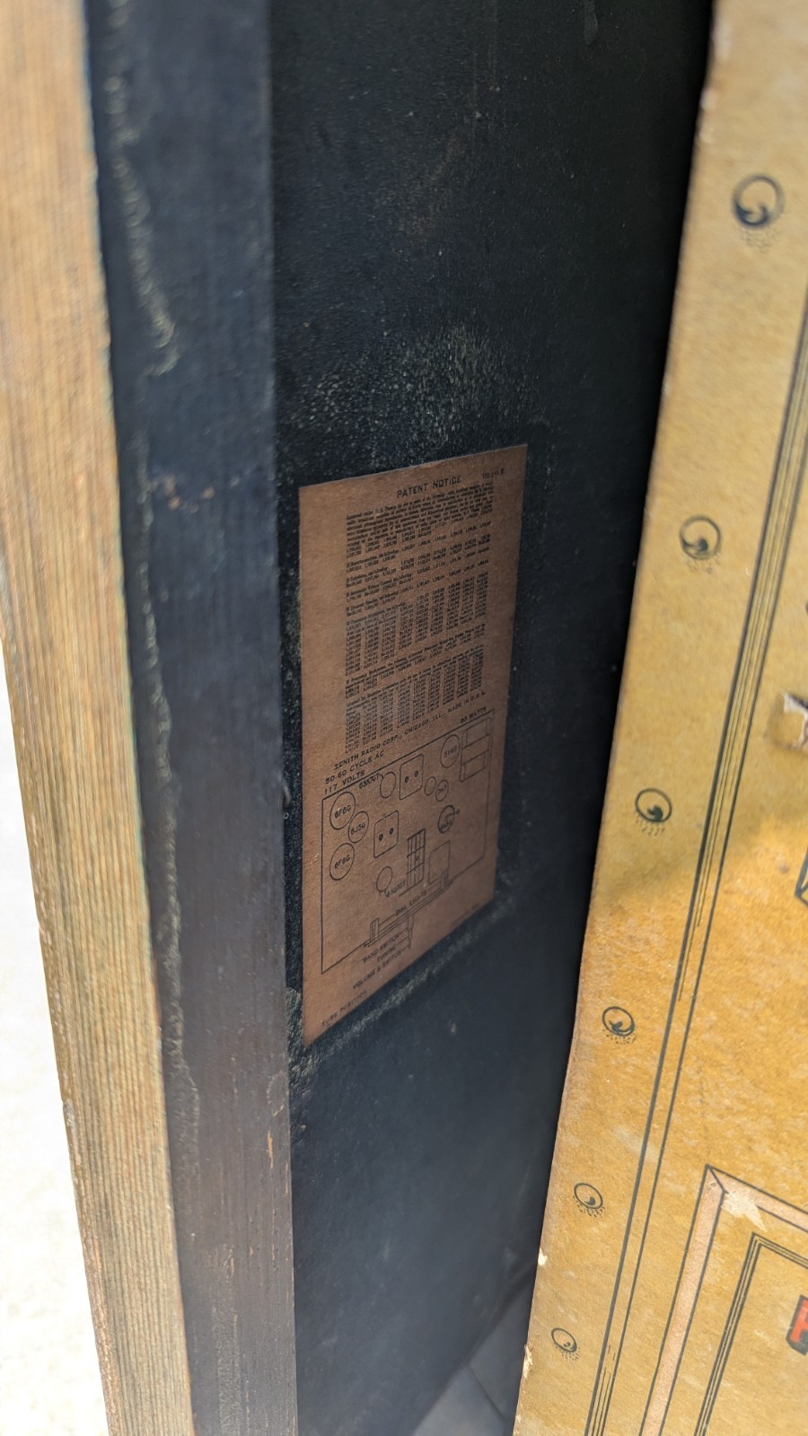 Vintage 1942 Zenith 10-S-669 Console Tube radio Works Rare!!