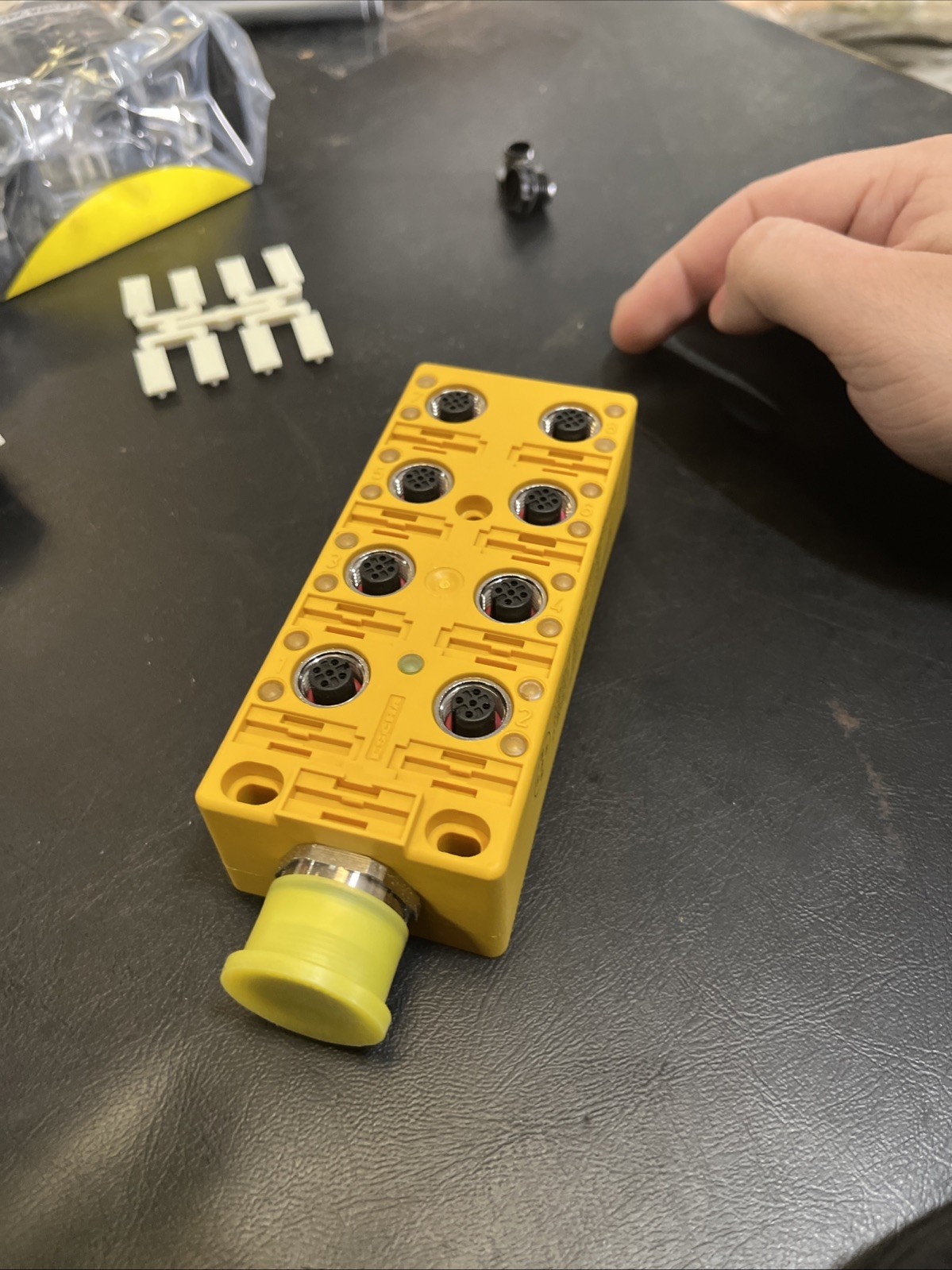 TURCK VB 80.5-P7X17-CS19 MULTI BOX