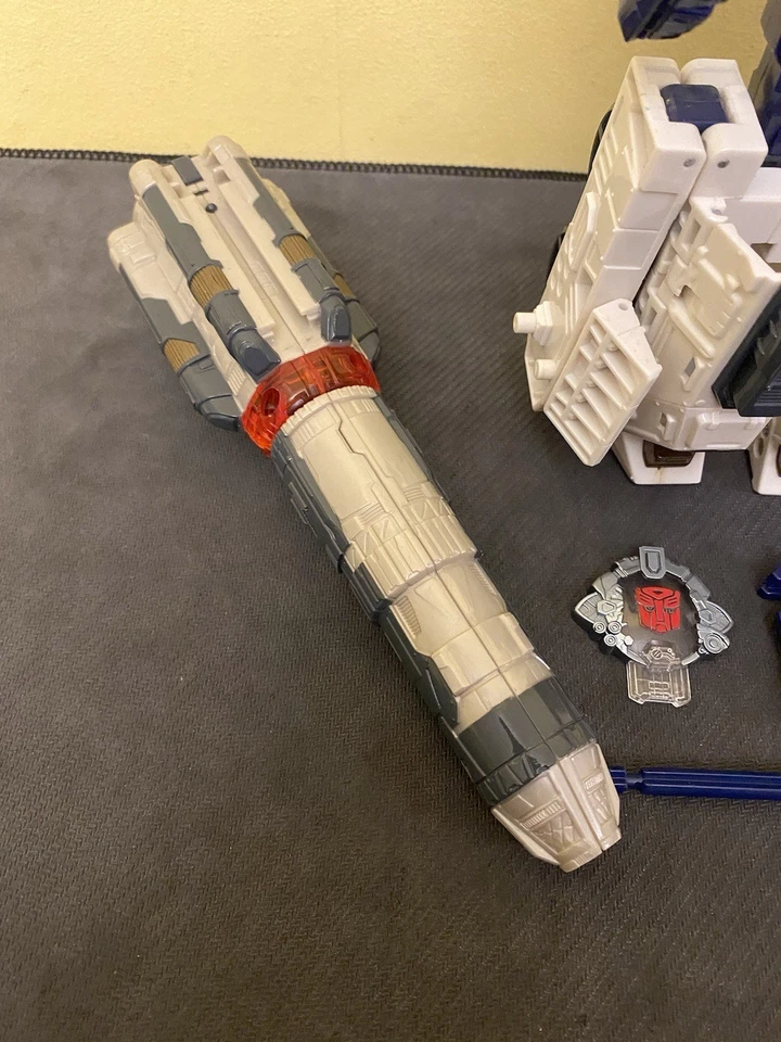 Transformers Cybertron Defense Red Alert COMPLETE - Ultra Class - 2005 READ - Image 3 of 4