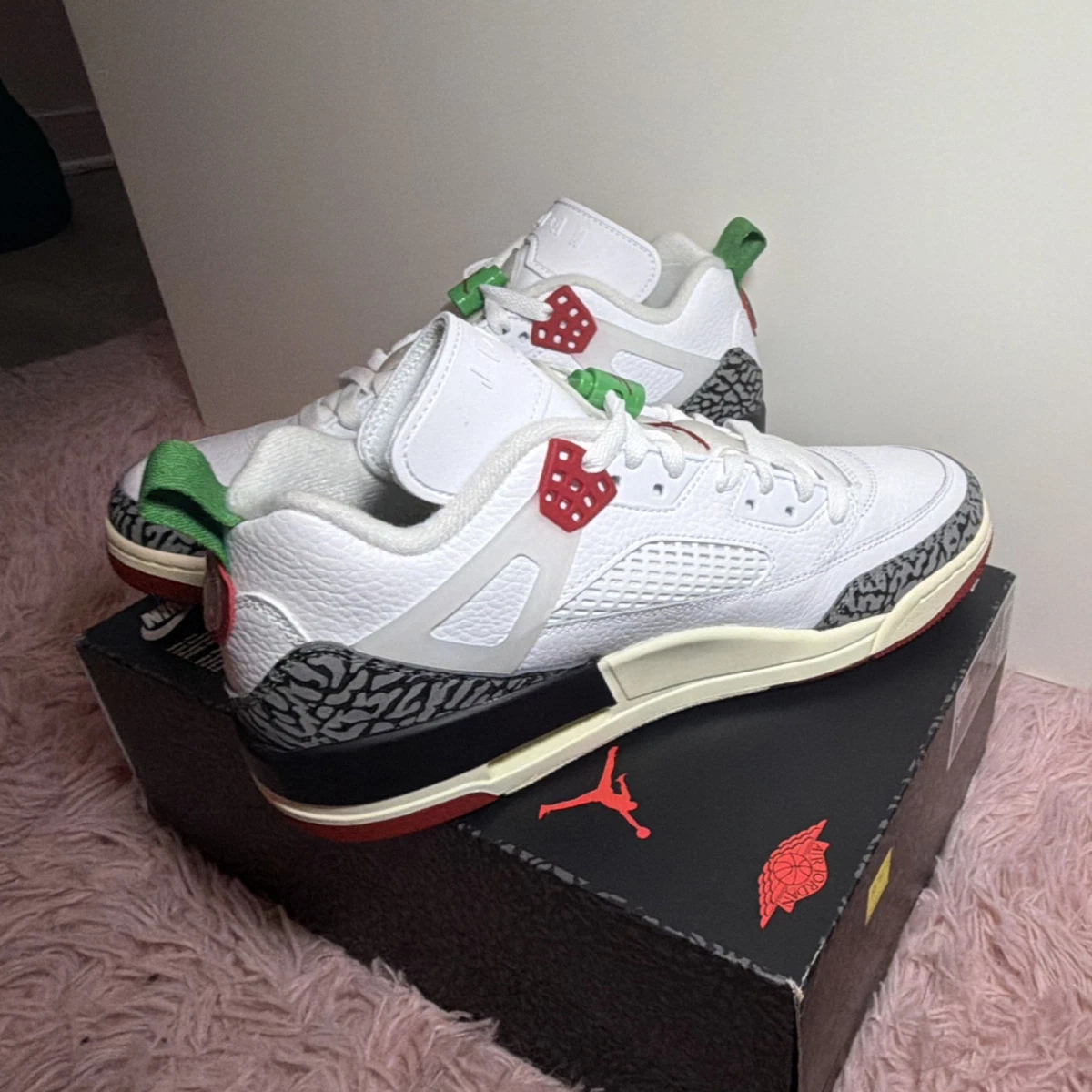 Jordan Spizike Low SE Do The Right Thing White Varsity Red Black Sail IM7425-100