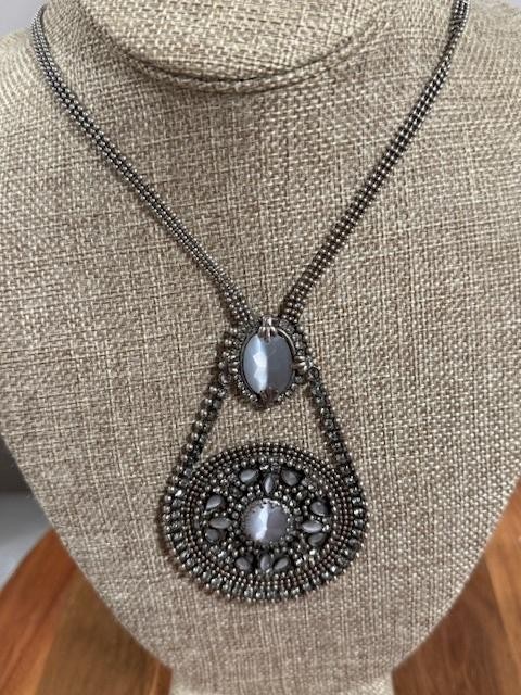 Sorelli Silver Tone Beaded Statement Necklace Gra… - image 1