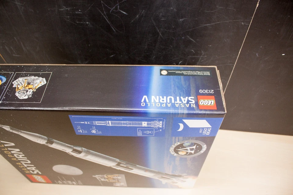 LEGO Ideas NASA Apollo Saturn V (21309) New Sealed Box - Image 4 of 4